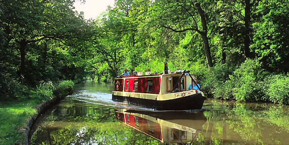 narrowboat holidays information 